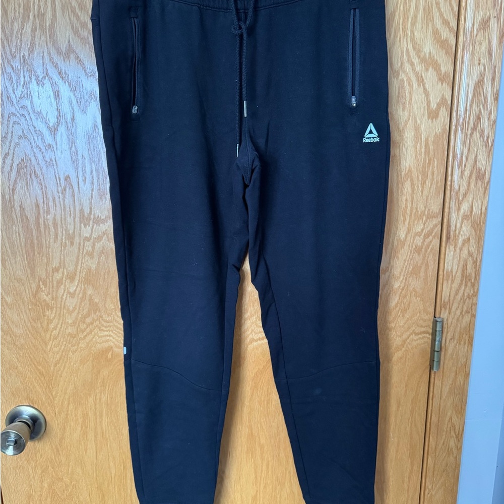 Reebok Men’s Black Slim Fit Jogger Pants